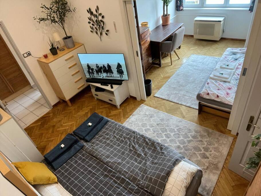 Awesome, 15 Mins To Center Home Будапеща Екстериор снимка